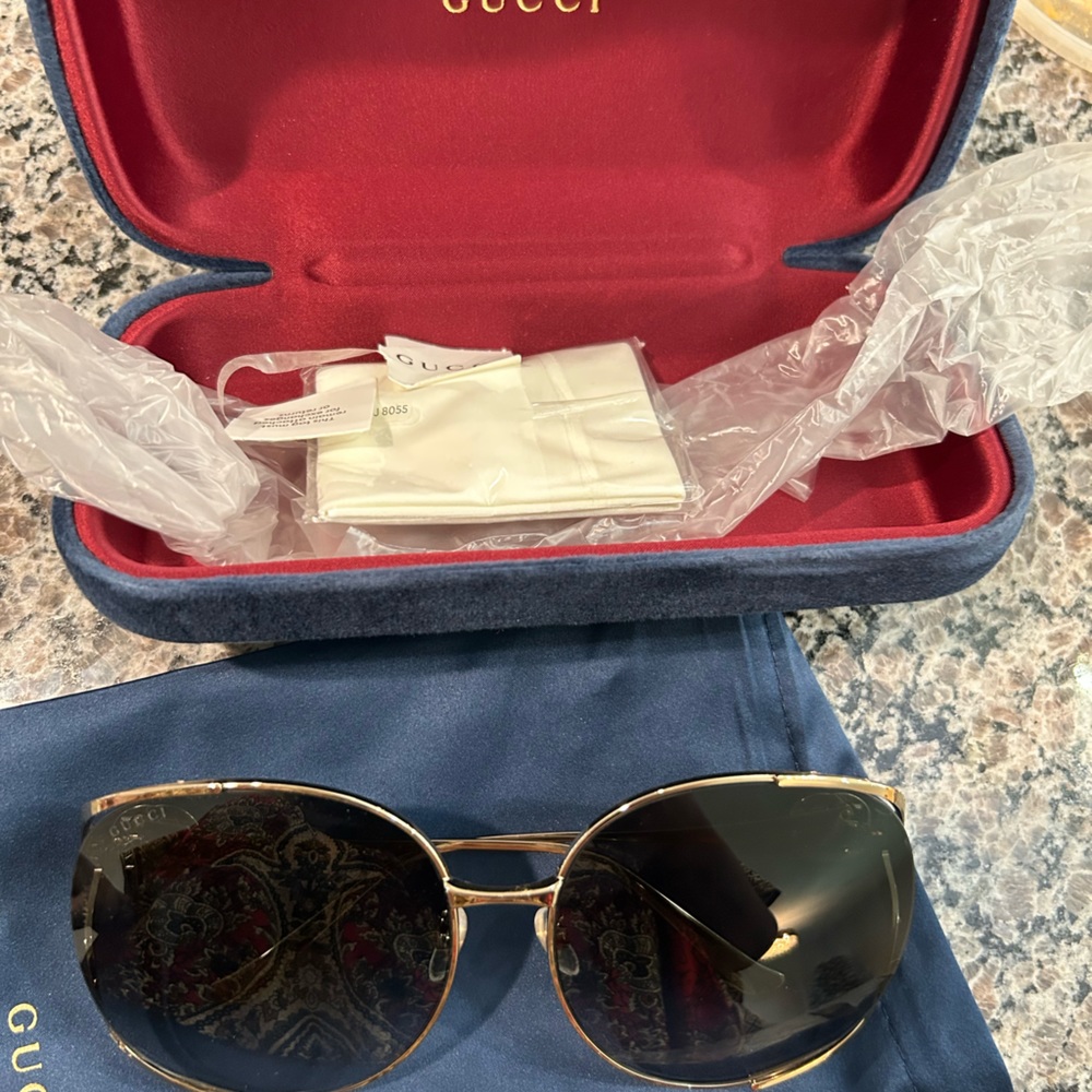 BRAND NEW authentic Gucci Sunglasses